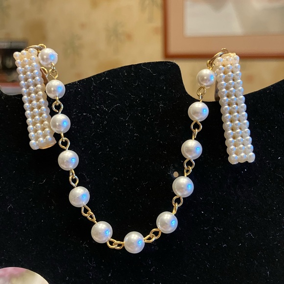 THREE STUNNING SWEATER CLIPS - Picture 2 of 8